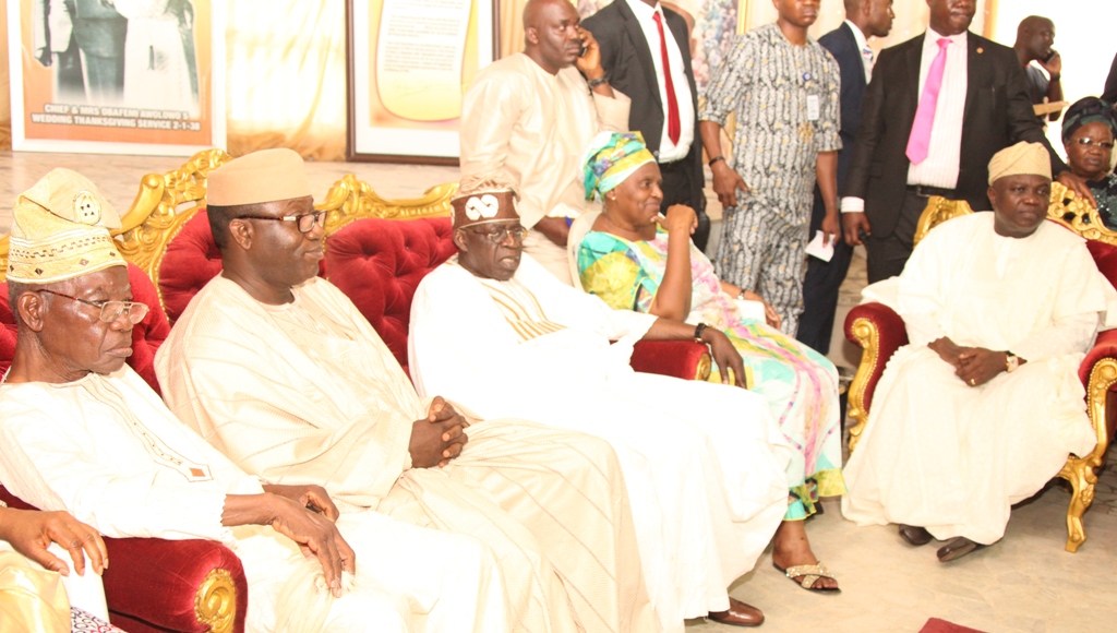 R-L: Lagos State Governor, Mr. Akinwunmi Ambode with First Daughter of deceased, Mrs. Omotola Oyediran, National Leader, All Progressives Congress (APC), Asiwaju Bola Tinubu, former Governor of Ekiti State, Dr. Kayode Fayemi and first civilian Governor of Lagos State, Alhaji Lateef Jakande during the Governor’s condolence visit to the Family of Late Hannah Idowu Dideolu Awolowo at their Ikenne residence in Ogun State, on Sunday, September 20, 2015.