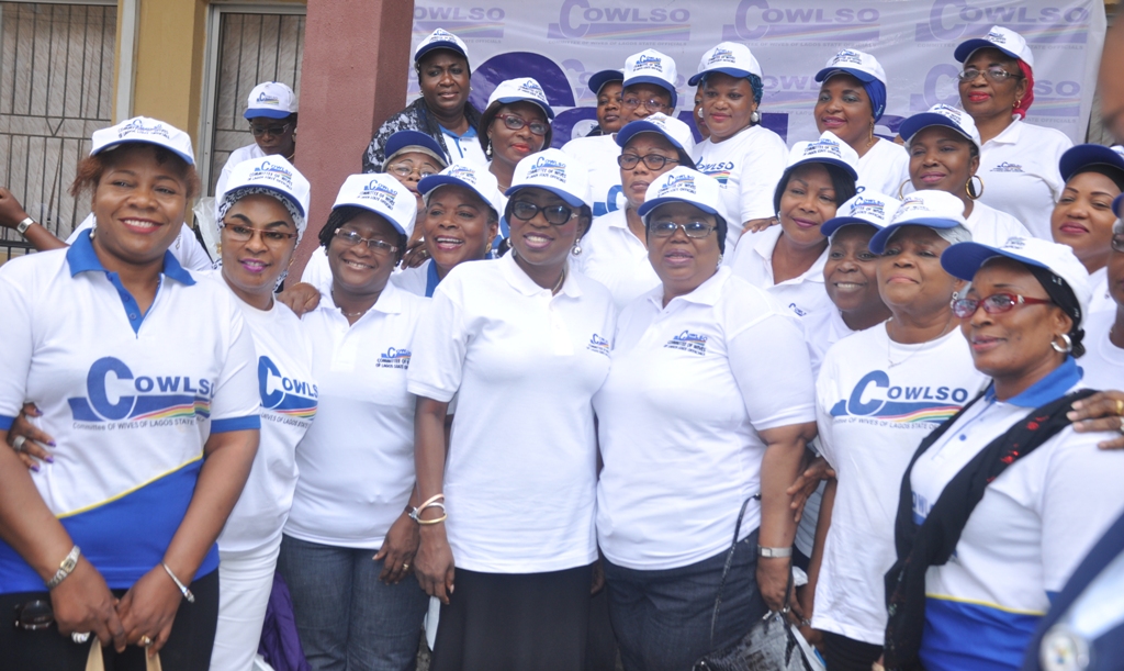 Wife of Lagos State Governor & the Chairman, Committee of Wives of Lagos State Officials (COWLSO), Mrs. Bolanle Ambode (middle), the Publicity Secretary, National Women Conference (NWC), Mrs. Oladunni Ogunbamiro (3rd left), Chairperson, Planning Committee, NWC 2015, Mrs. Rhoda Ayinda (2nd left) with some members of COWLSO during a press briefing on the upcoming 2015 National Women Conference, at the Bagauda Kaltho Press Centre, the Secretariat, Alausa, Ikeja, on Thursday, September 03, 2015. 