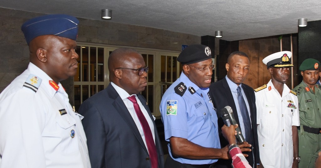 L-R: Commander 435 Base Service Group, Ikeja, Air Commodore Paul Daniel Masiyer; Attorney General & Commissioner for Justice, Mr. Adeniji Kazeem; State Commissioner of Police, Mr. Fatai Owoseni; Secretary to the State Government, Mr. Tunji Bello; Commander Nigeria Navy Ship Beecroft Apapa, Navy Commodore Abraham Adaji, and Commander, 9 Mechanized Brigade, Brigadier General Sanni Mohammed, addressing Government House Correspondents shortly after an emergency State Security Council meeting chaired by Governor Ambode, at the Lagos House, Ikeja, on Monday, July 18, 2016.