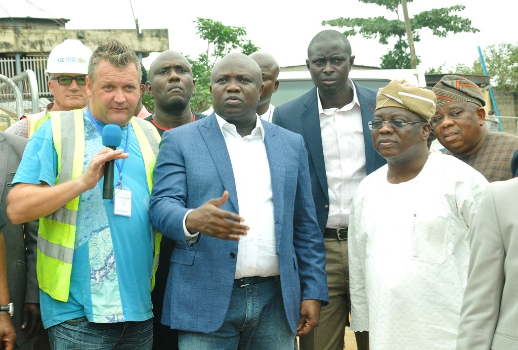 Lagos State Governor, Mr. Akinwunmi Ambode (middle); Director, Project, Fountain Construction Company (FCC), Mr. Thomas Cunningham (left); Commissioner for Works & Infrastructure, Engr. Ganiyu Johnson (right) and Commissioner for the Environment, Dr. Babatunde Adejare (right behind) during the Governor’s inspection of the ongoing construction of multifaceted expansion projects at Oworosonki, Lagos, at the weekend.