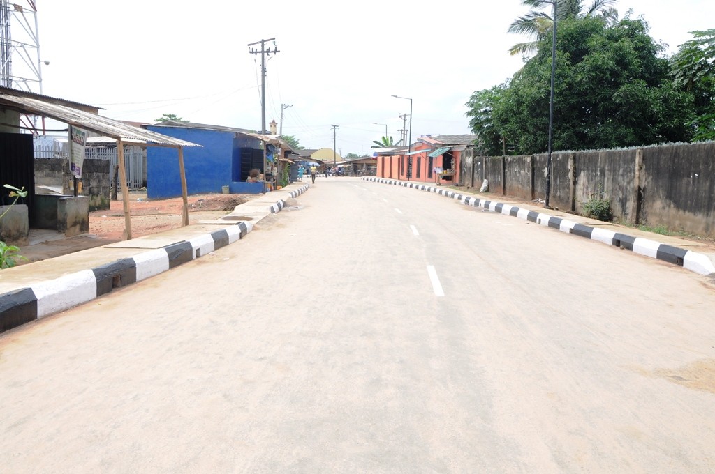 Newly constructed and commissioned Kola Ogunkoya Str, in Igbogbo/Bayeku LCDA. The road is 310m long and 10m wide.