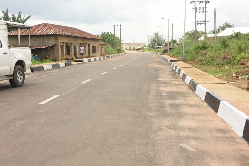 This is Ogbe/Iragunshin/Odogbawojo Road in Eredo Local Council Development Area. The new road is 596m long and 8m wide. 