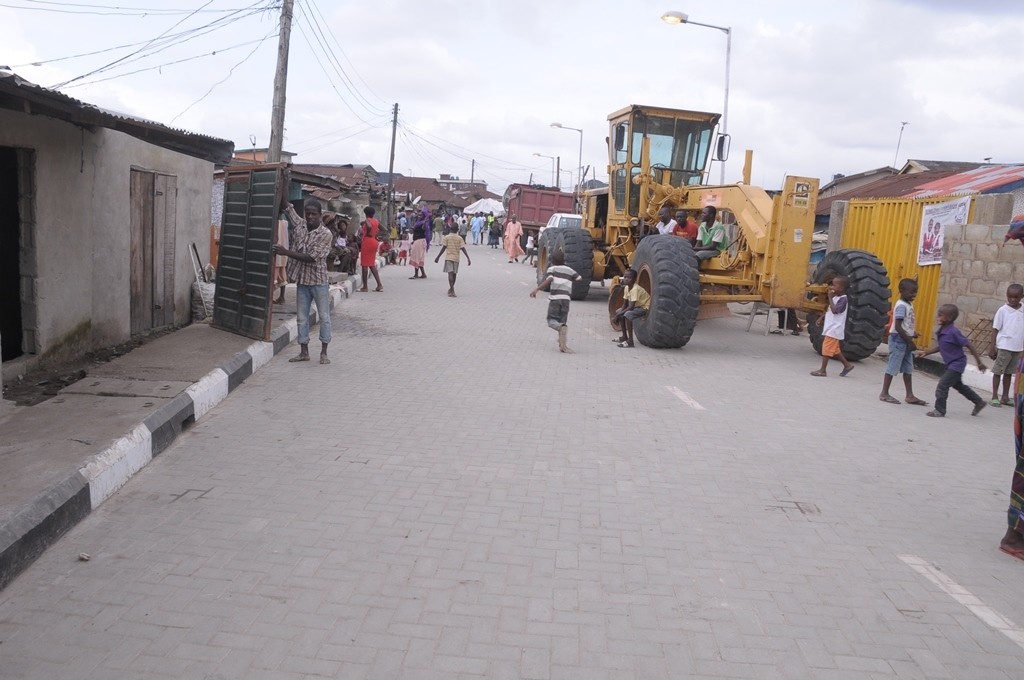 This is Erejuwa Street, Makoko in Yaba LCDA, the newly constructed road is 373m long and 7.5m wide. 