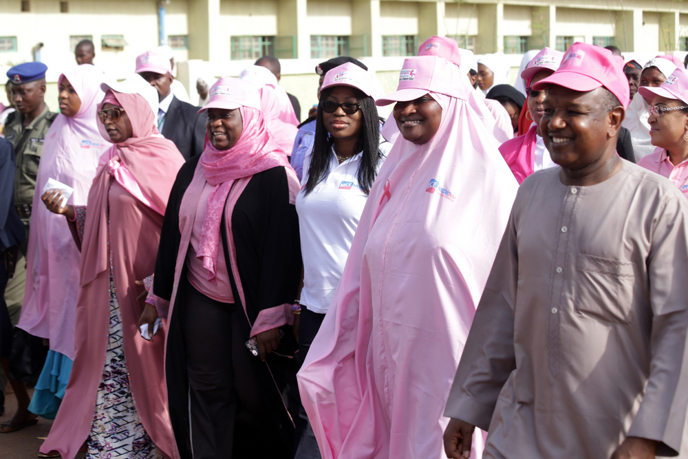 Governor of Kebbi State, Senator Abubakar Bagudu (right), his wife and founder, Medicaid Cancer Foundation, Dr. Zainab (2nd right); Wife of Lagos State Governor, Mrs. Bolanle Ambode (m); wife of the Governor of Niger State, Hajiya Amina Bello and Hajiya Hadiza Abdulaziz Yari, during the “Walk Away Cancer” campaign as part of 2016 Kebbi Cancer Awareness Week, organized by Medicaid Cancer Foundation, a pet project of the wife of the Governor, at Birni-Kebbi, Kebbi State, on Friday, 7th October, 2016.