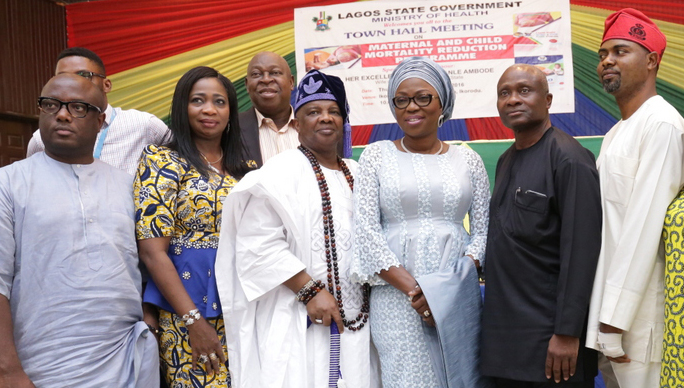 Wife of the Governor of Lagos State, Mrs. Bolanle Ambode (3rd right); HC for Health, Dr. Jide Idris (2nd right); Chairman, House Committee on Health, Hon. Segun Olulade (r);  Ayangburen of Ikorodu Kingdom, Oba Kabiru Adewale Shotobi (m); SA on Primary Healthcare, Dr. Olufemi Onanuga (3rd left); Senior Special Assistant to President Muhammed Buhari on Foreign Affairs and the Diaspora, Mrs. Abike Dabiri-Erewa (2nd left); andrepresentative of Ikorodu Federal Constituency in the House of Repre., Hon. Babajimi Benson (L), during the Town Hall Meeting on Maternal & Child Mortality Reduction, at Ikorodu, on Thursday, 10th November, 2016