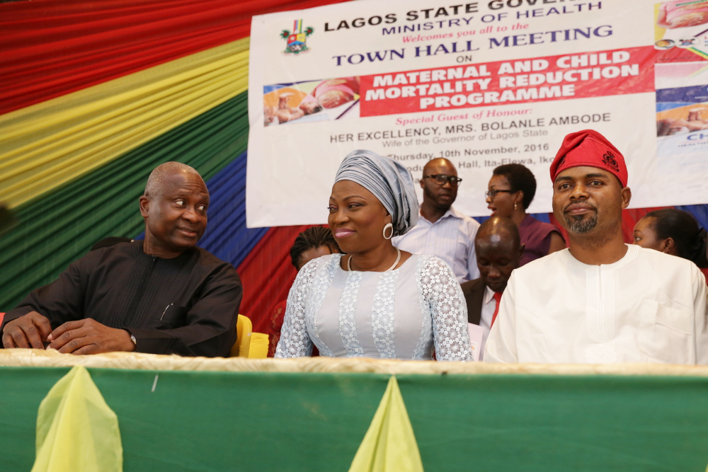 Wife of the Governor of Lagos State, Mrs. Bolanle Ambode (m); HC for Health, Dr. Jide Idris (left); and Chairman, House Committee on Health, Hon. Segun Olulade (r), during the Town Hall Meeting on Maternal & Child Mortality Reduction, at Ikorodu, on Thursday, 10th November, 2016.
