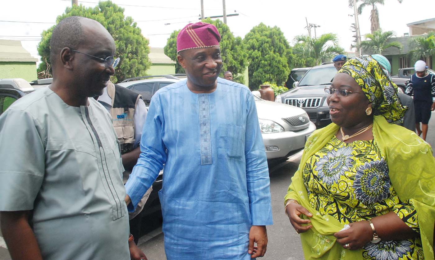 R-L: Deputy Governor, Lagos State, Dr. Oluranti Adebule; Secretary to the State Government and Chief host, Mr. Tunji Bello and the Director General, Progressive Governors Forum, Mr. Salihu Mohammed Lukman, during the Inaugural quarterly meeting of All Progressive Congress (APC) Secretaries to governments of states, theme: "Setting Strategic Implementation Framework for Social Development,  in Alausa, Ikeja Lagos..yesterday 16-03-2017 KOLA OLASUPO