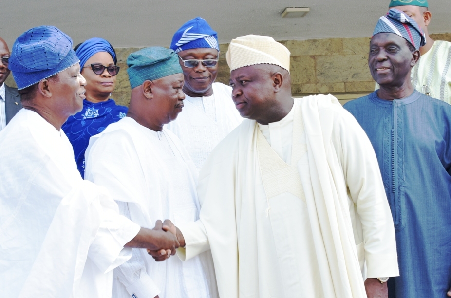 Lagos State Governor, Mr. Akinwunmi Ambode (2nd right), with Chairman, Board of Trustee, NASFAT, Dr. Wale Olasupo (left); President, NASFAT, Alhaji Mohammed-Kamil Yomi Bolarinwa (2nd left); Vice Chairman, Mosque Committee, NASFAT, Alhaji Remi Bello (middle); Chairman, National Council of Elders, NASFAT, Alhaji Olalekan Saliu (right) and Special Adviser to the Governor on Housing, Mrs. Aramide Giwanson (left behind) during a courtesy visit by Leaders of NASFAT Islamic Group at the Lagos House, Ikeja, on Thursday, November 30, 2017.  
