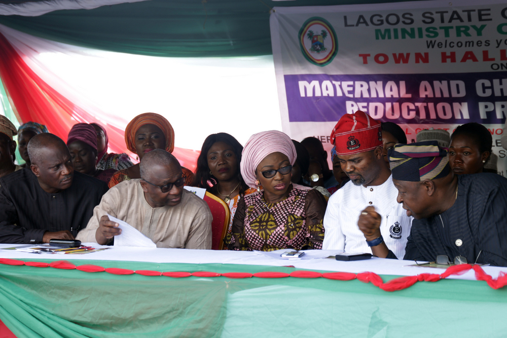 Wife of Lagos State Governor, Mrs. Bolanle Ambode (m); Commissioner for Health, Dr. Jide Idris (2nd left); member, House of Representatives, Epe Federal Constituency, Hon. Olawale Raji (left); Chairman, House Committee on Health, Hon. Olusegun Olulade (2nd right) and Special Adviser to the Governor on Primary Healthcare, Dr. Olufemi Onanuga (right) during the Town Hall Meeting on Maternal and Child Mortality Reduction program, in Epe Local Government, on Monday, 20th November 2017.
