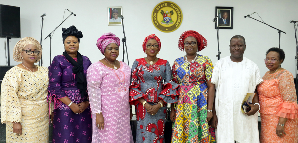 Wife of the governor of Lagos State, Mrs. Bolanle Ambode (m); rep. of Lagos State Head of Service, Mrs. Bukonla Durodola (3rd right); HC Information & Strategy, Mr. Kehinde Bamgbetan (2nd right); Dr. (Mrs.) Titi Anibaba (r); PS Deputy Governor Office, Mrs. Yetunde Odejayi (3rd left); HC Commerce, Industry & Cooperatives, Mrs. Olayinka Oladunjoye (2nd left); and SA to the Governor on Tourism, Arts & Culture, Mrs. Aramide Giwason (L), during the song ministration programme tagged, "Hymnal Hour", at the Lagos House, Ikeja, on Saturday, 1st September, 2018.