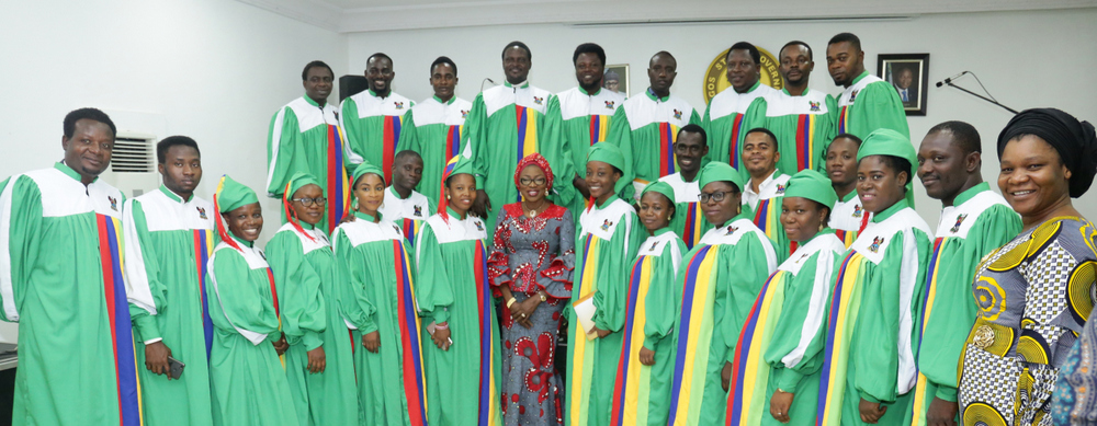 Wife of the governor of Lagos State, Mrs. Bolanle Ambode (8th left) and members Lagos State Choir, during the song ministration programme tagged, "Hymnal Hour", at the Lagos House, Ikeja, on Saturday, 1st September, 2018