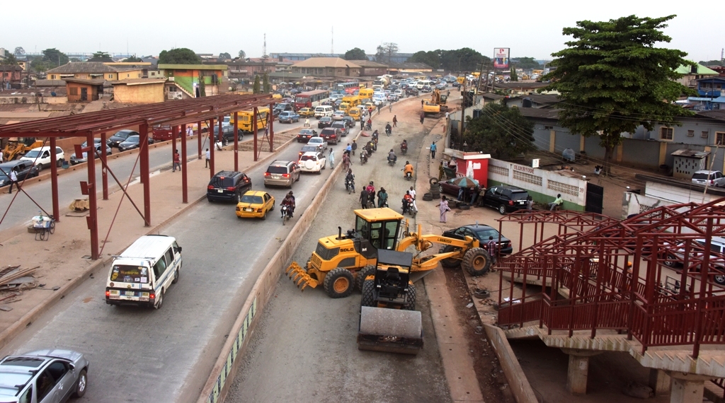Ongoing construction of the Oshodi-Abule Egba BRT Corridor on Lagos-Abeokuta Expressway, being built by the Lagos State Government.